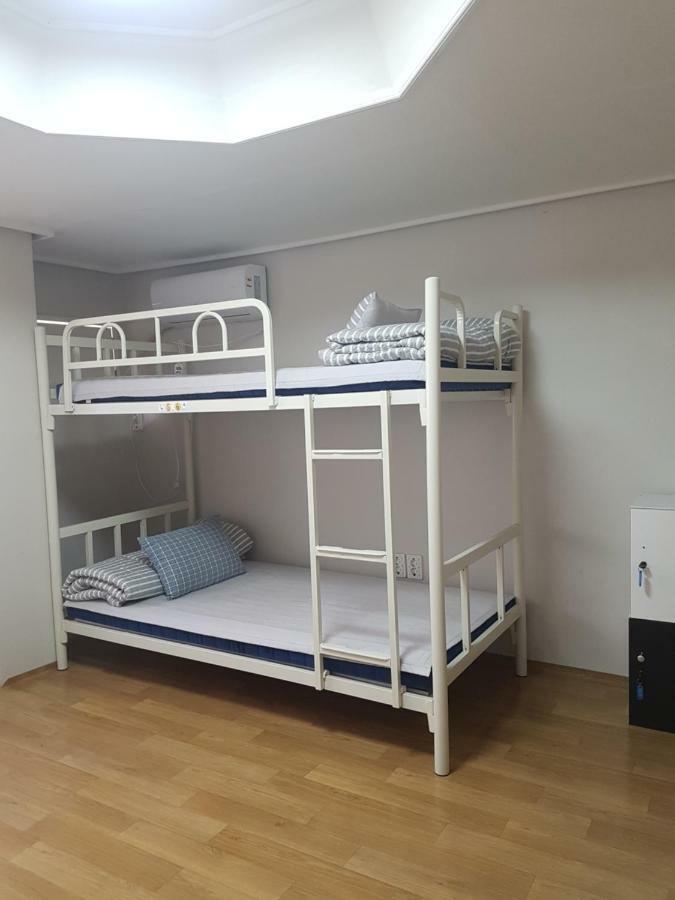 Silk Road Hostel Busan Extérieur photo
